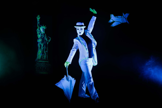 UV show BLUE ILLUSION