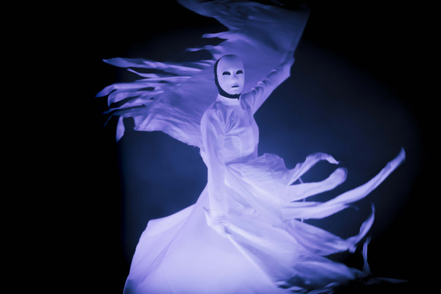 UV show BLUE ILLUSION