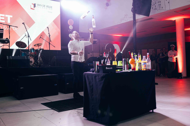 Barmanská show