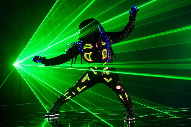 Duo laser show predators
