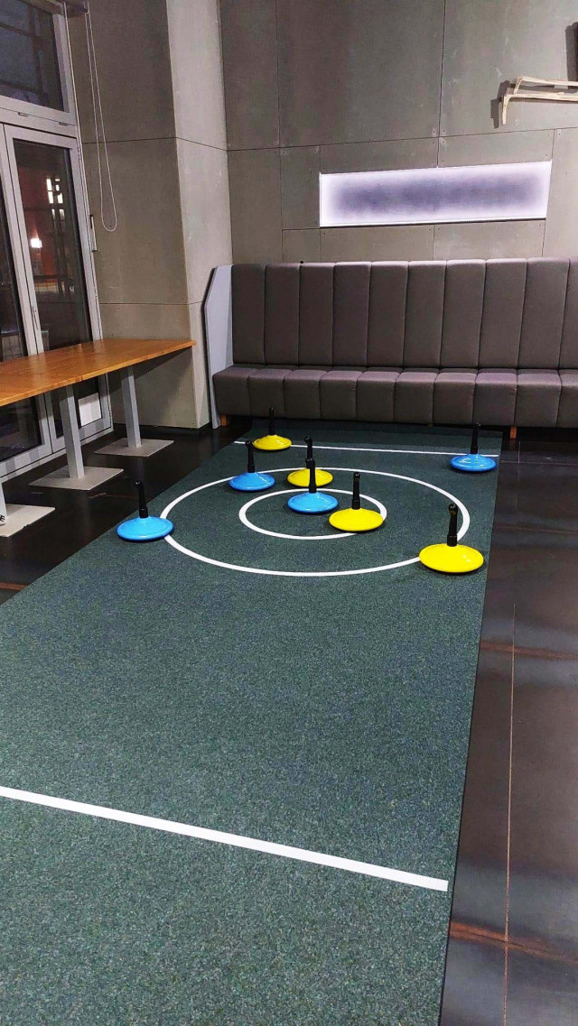 Indoor curling na koberci