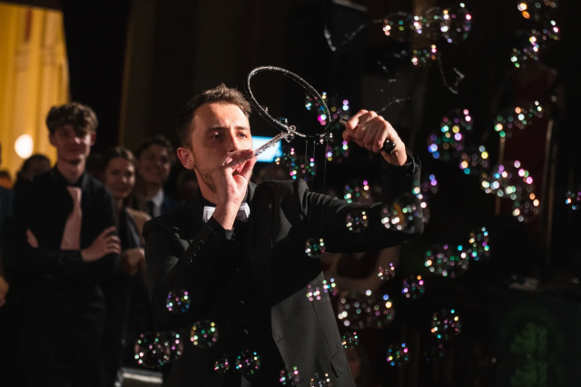 Bubble show
