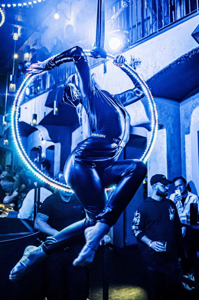 Světelný Aerial Hoop