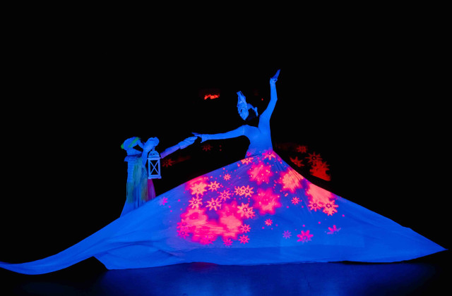 UV show kouzlo Vánoc