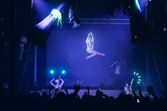 Světelný Aerial Hoop