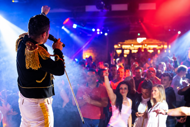 FREDDIE MERCURY LIVE EXPERIENCE