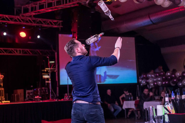 Barmanská show