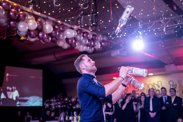 Barmanská show