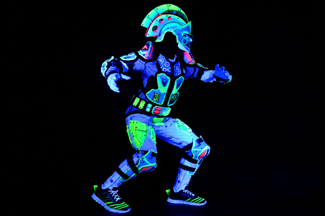 UV robotická light show