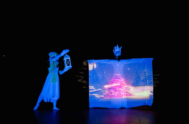 UV show kouzlo Vánoc
