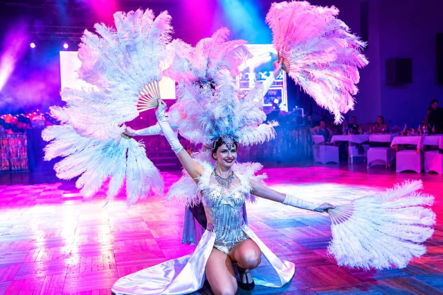 Show girls