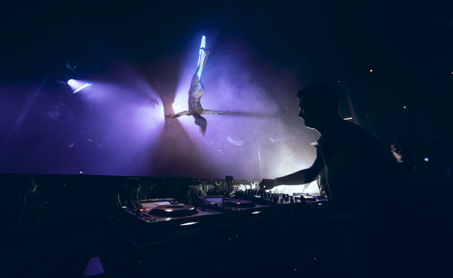 Světelný Aerial Hoop