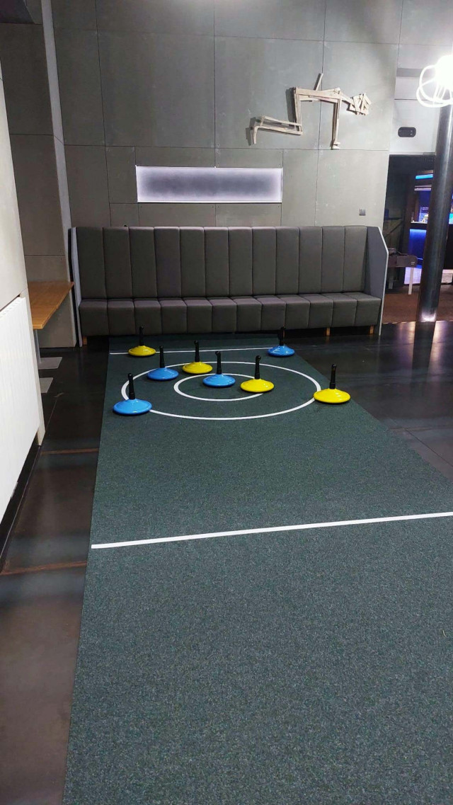 Indoor curling na koberci