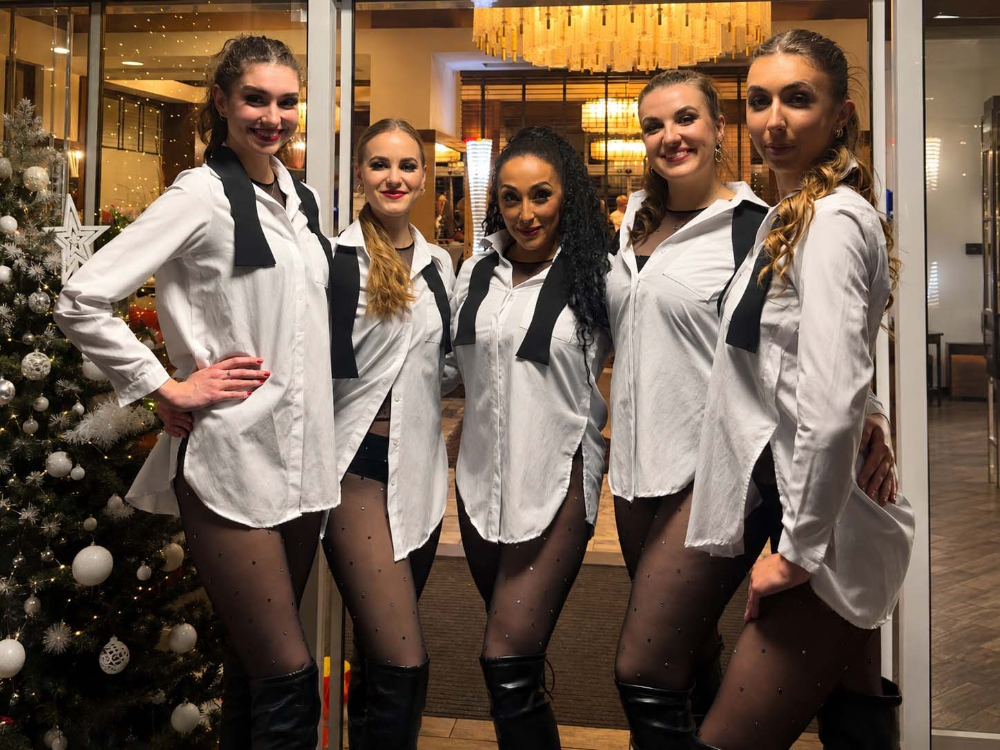 Bond girls LED show