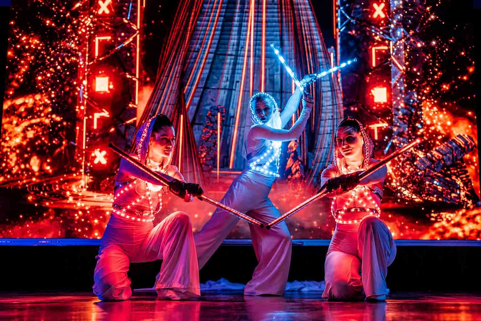 LED show s projekcemi